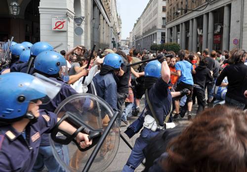 Violenza in piazza, chi soffia sul fuoco  
Tra nuove Br, anarchici e black bloc
