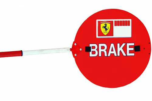 Una guerra senza senso, avanti così e alla fine spariranno anche i tifosi