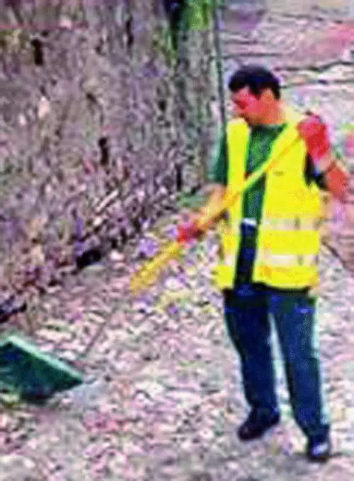 Pronto intervento Amiu  per pulire le «strade doro»