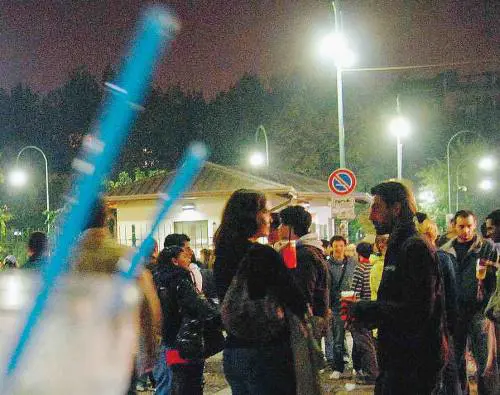 Alcol, kebab, rumori e fumo: 
Milano divieto per divieto