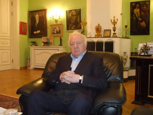 Shevardnadze: "Quando convinsi  
Giovanni Paolo II a salvare la pace"