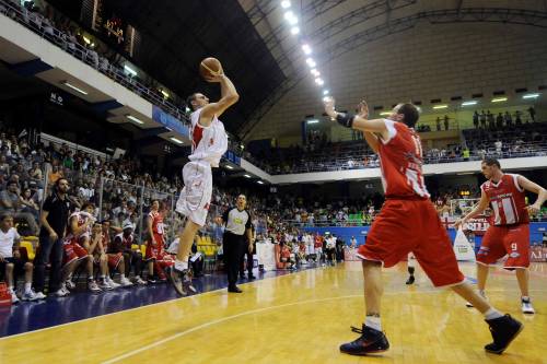 Basket Milano centra la semifinale a 4 secondi dalla fine