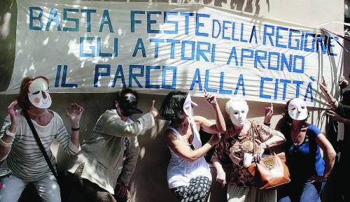 «Villa Piccolomini è nostra, dovete ridarcela»