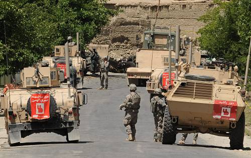 Attentato in Afghanistan: morti 4 soldati Usa e 3 civili