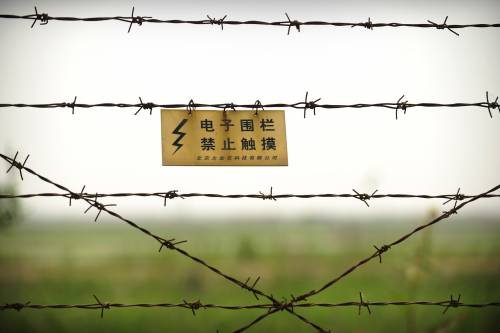 Pyongyang, continua la sfida: 
terzo lancio di missili