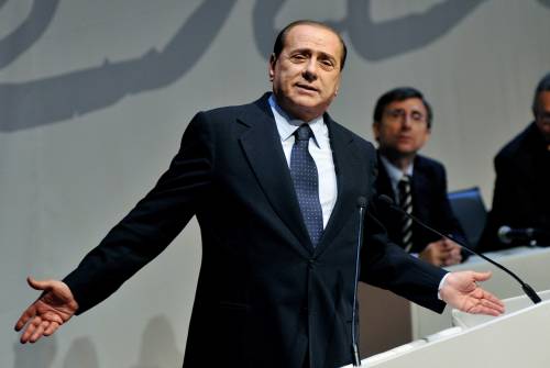 Europee, Berlusconi: 
"I giornali di sinistra? 
Scendiletto del Pd"