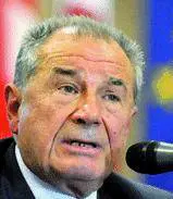 Il senatore gira nei feudi rossi