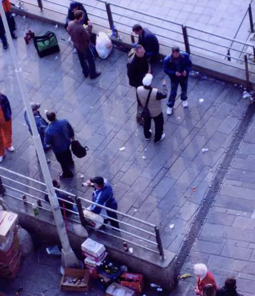 Vicoli violenti per «colpa» di chi chiede il rispetto della legge