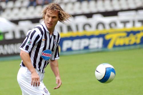 Nedved lascia la Juve, ma non il calcio