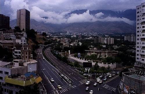 In Iran la "controrivoluzione laica" inizia dalle scarpe sportive