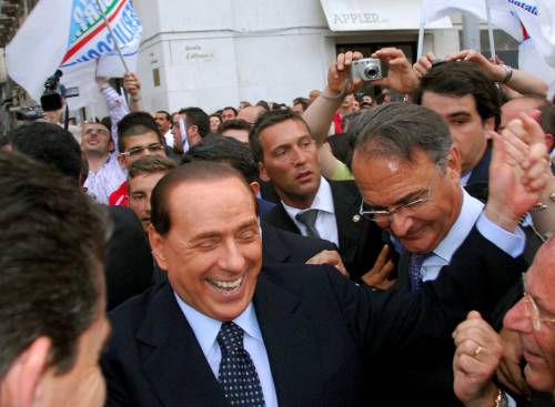 Berlusconi: "Mollare? Sono solo all'inizio"