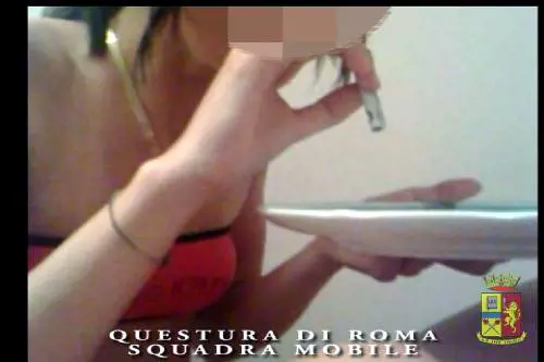 Video hard, droga e ricatti tra le ragazze bene