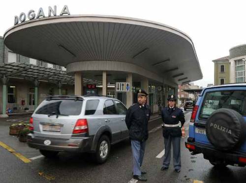 Chiasso: "Niente da dichiarare"   
In valigia hanno 96 miliardi di euro