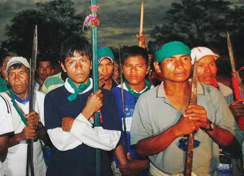 "Questa terra è nostra" Gli indios in rivolta 
armati di lance fanno strage in Perù