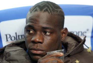 Roma, insulti e banane 
contro Mario Balotelli