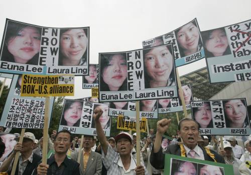 Nord Corea: 2 giornaliste americane 
condannate a 12 anni di lavori forzati
