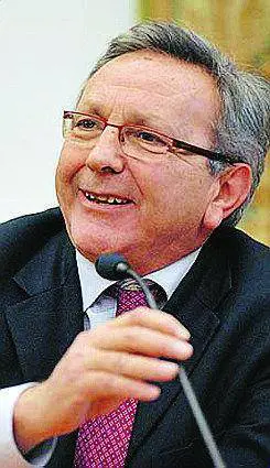 «Il primo tema si chiama immigrazione»