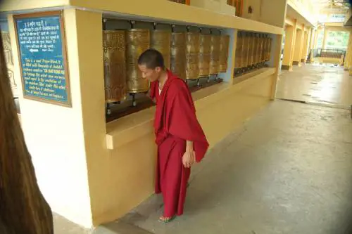 India, lungo lo "hippie trail" 
fino alla "casa" del Dalai Lama