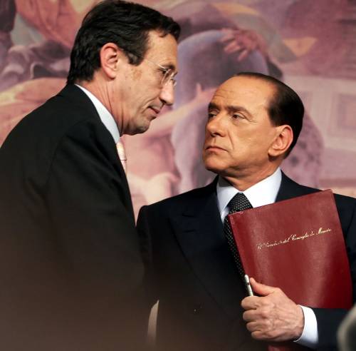 Asse Bossi-Berlusconi. Fini: "Andrò a votare"