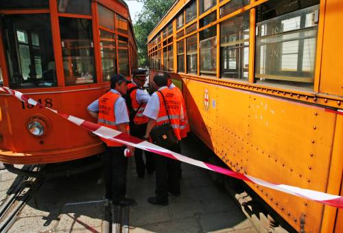 Scontro fra tram: panico e 6 feriti