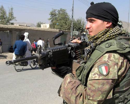 Afghanistan, assalto a pattuglia 
di italiani: ferito un parà