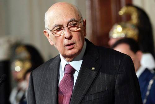 Napolitano: crisi politica non è crisi democrazia