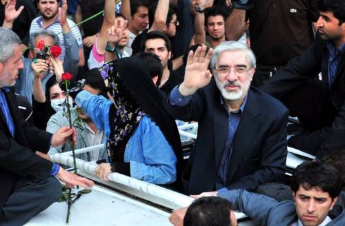 Moussavi: "Massacri 
e brogli, stessi autori"
 
G8, Iran attacca Roma