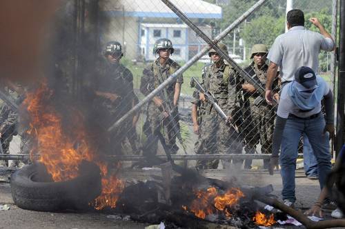 Colpo di Stato in Honduras 
Micheletti nominato presidente