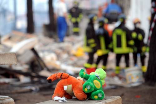 In un inferno di fuoco 
i soccorritori: "Sembra 
una piccola Pompei"