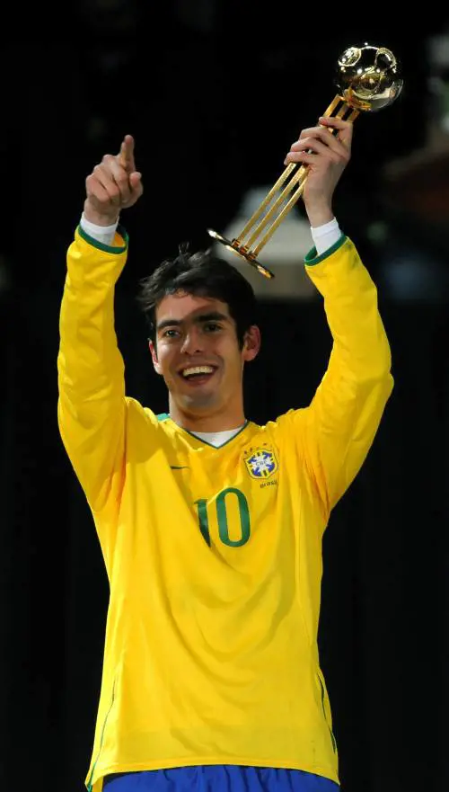 "Io, rossonero al Real Madrid 
vedrò Kakà ogni giorno"