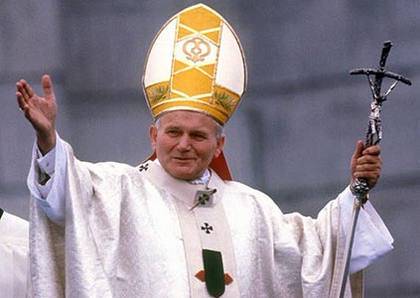 Papa Wojtyla "santo subito"  
Dai teologi arriva il via libera
