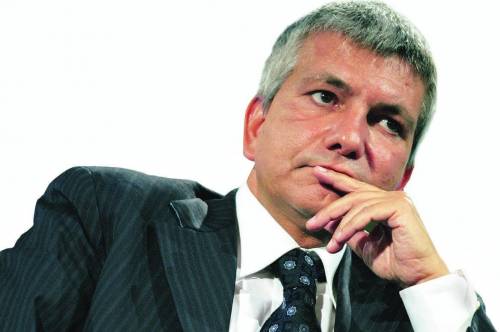 Vendola: "Destra e sinistra smettano di infangarsi a vicenda"