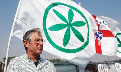 Niente secessione, ma in Europa 
la Lega va con gli indipendentisti