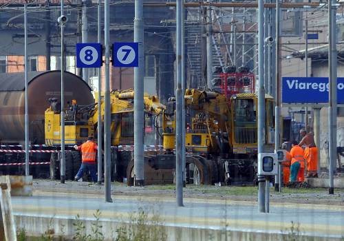 Viareggio, bilancio sempre più grave: 19 morti 
Premier: "Non solo malasorte, cambiare regole"