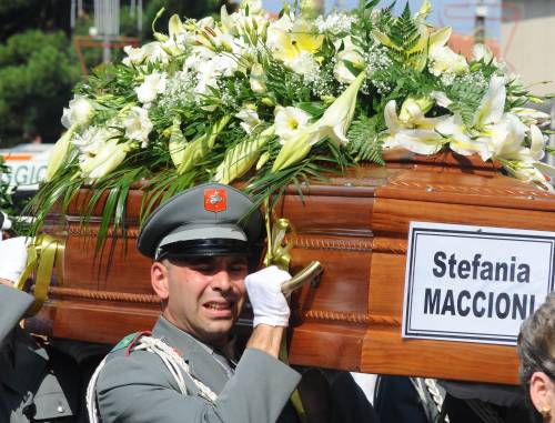 Funerali a Viareggio, Napolitano: fare chiarezza