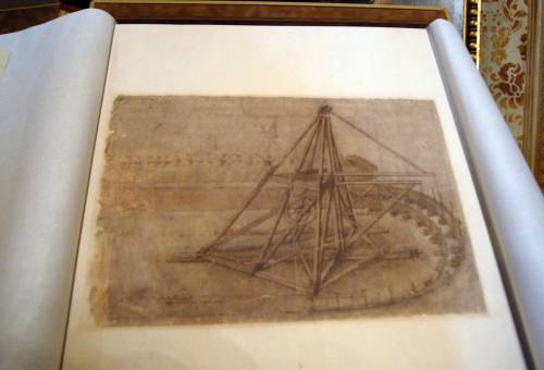 Anche Leonardo all'Aquila, in mostra 8 carte del Codice atlantico