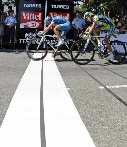 Pellizzotti a mezza ruota 
dalla gioia sul Tourmalet