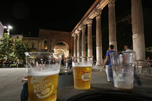 Milano, linea dura: stop alcol ai ragazzi under 16