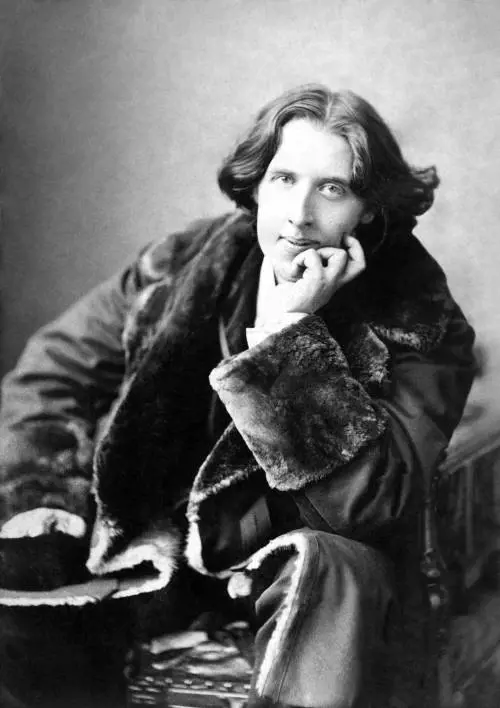 L'importanza di essere cattolico 
La Chiesa benedice Oscar Wilde
