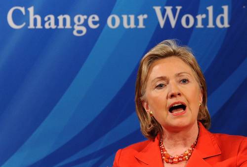 Hillary Clinton in India 
"Lottiamo insieme 
contro il terrorismo"