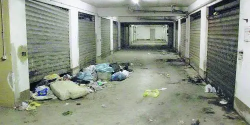 Uccide il vicino per «regolare» i conti