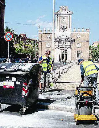 Allarme bomba Ordigno a Porta Pia, centro in tilt