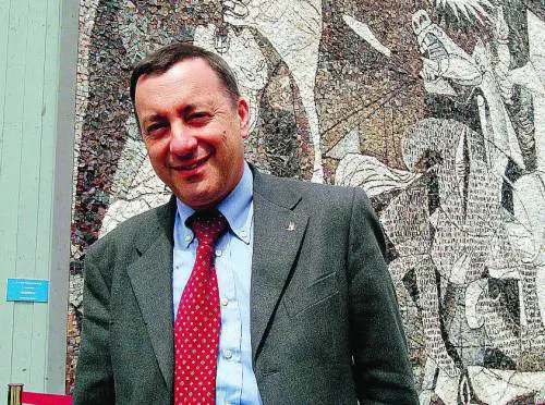 Card e bonus bebè, il sindaco che imita Berlusconi