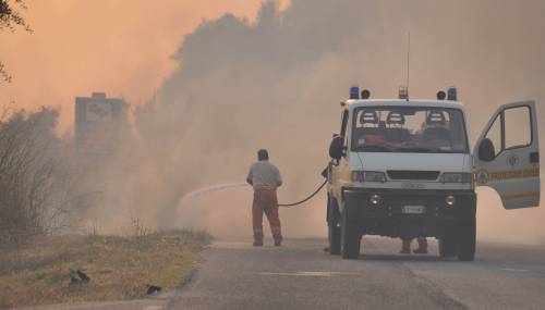 Sardegna, è ancora allarme: riprendono i roghi