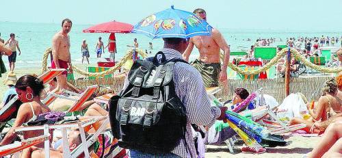 Sulle spiagge Stop ai giocattoli «cinesi»