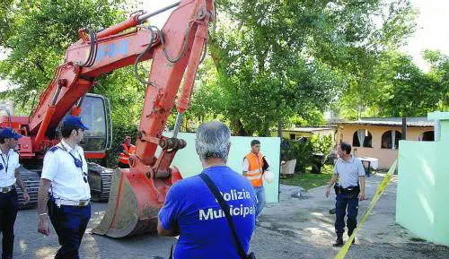 Unautostrada al posto del campo rom