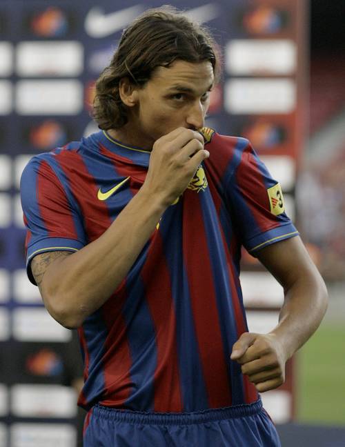 Ibra, bacio alla maglia 
Uno a Moratti: "Grazie"