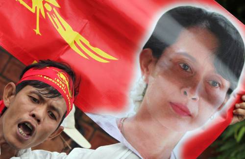 San Suu Kyi, verdetto rinviato