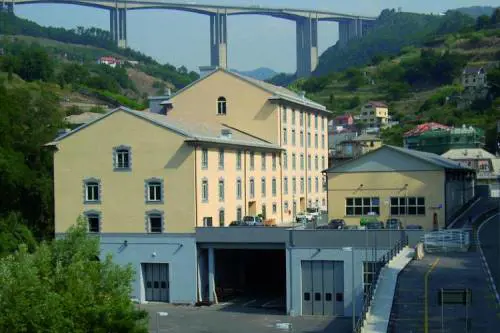 Solo fantasmi nella cartiera ristrutturata