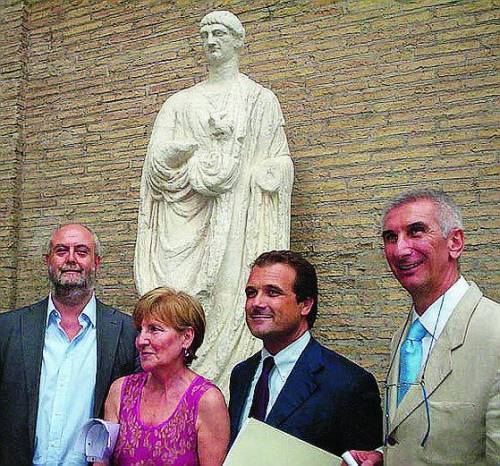 Il restyling La statua dell’Abate Luigi torna a... parlare